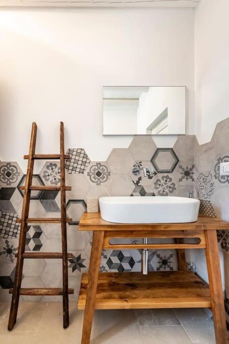 Вилла Trullo Oasi Santo Stefano - Private Pool Кастеллана-Гротте Экстерьер фото